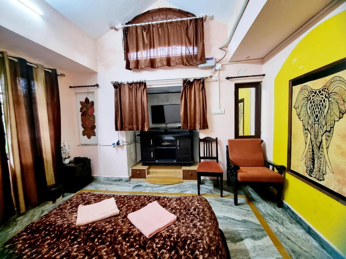 Bella Villa Luxury Stay Панаджи Екстериор снимка
