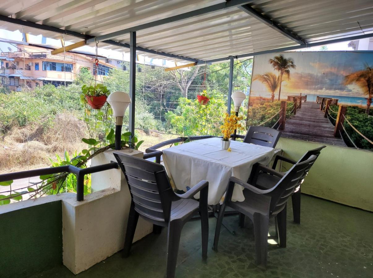 Bella Villa Luxury Stay Панаджи Екстериор снимка